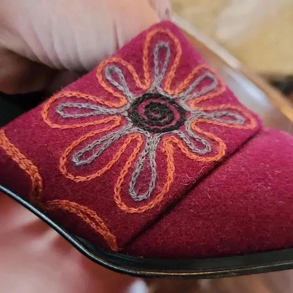 IMPO Embroidered Floral Wool Slides Heels BOHO sz 6.5 - Picture 12 of 12